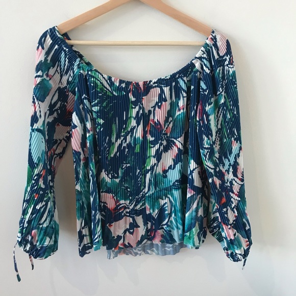 Gianni Bini Floral Off the shoulder accordion too - Picture 2 of 11